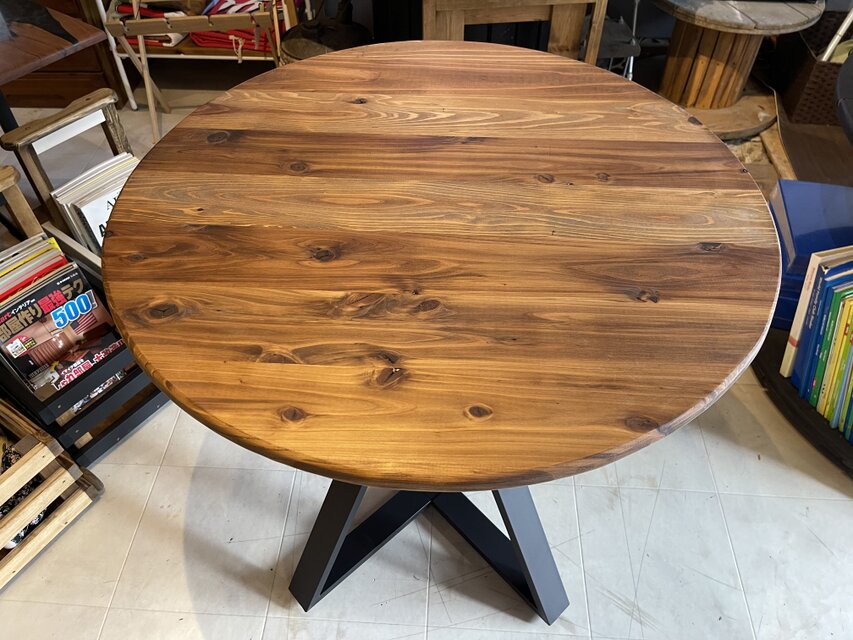 在庫あり　即納　Hotaru 丸テーブル　机　リビング　ダーク　アイアン　カフェ 在庫あり 丸テーブル 机 リビング ダーク アイアン カフェ 天然木 無垢