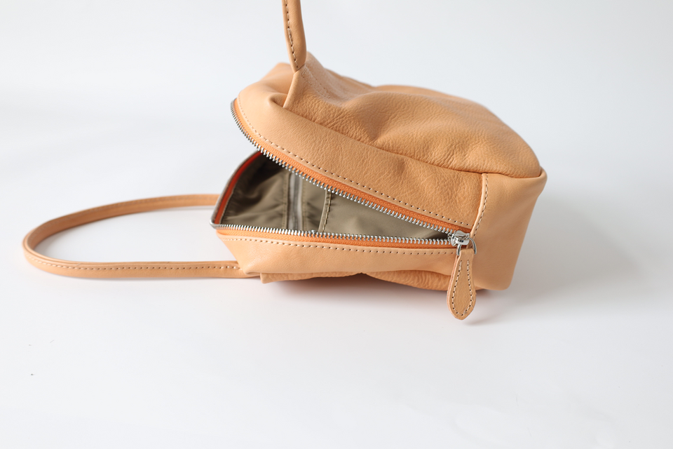 柔らかいヌメ革】トートバッグミニスクエアバッグ｜手提げに便利な上品