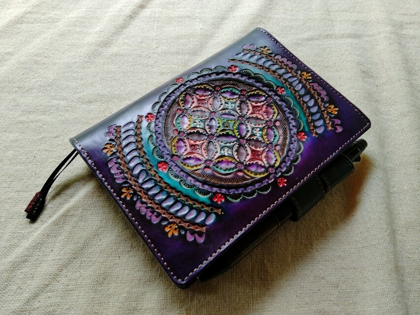 ほぼ日手帳対応 牛革文庫サイズ手帳カバー 刻印＆拭き染め | iichi