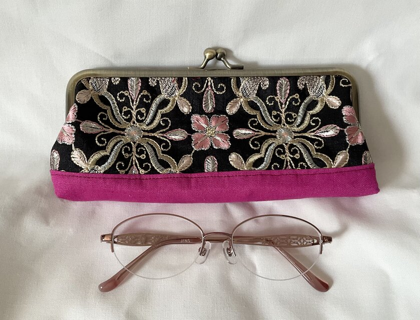 インド刺繍　がま口メガネ、ペンケース　