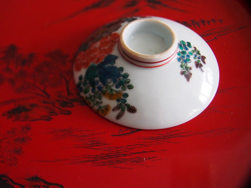 九谷焼 二客組高盛絵付け蓋付飯碗 華やかな手描き紋様 | iichi 日々の