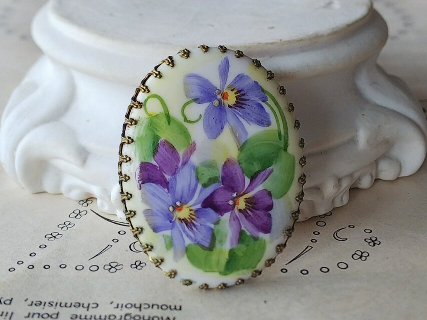 ヴィンテージ　スミレのお花（Blue&Purple）ブローチ　44×34㎜