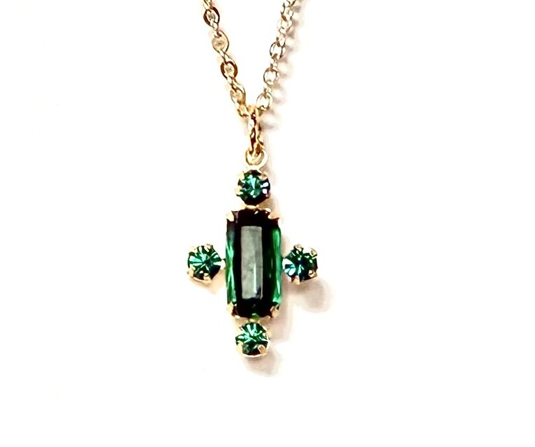 ヴィンテージ swarovski エメラルド クロス 十字架 ネックレス 