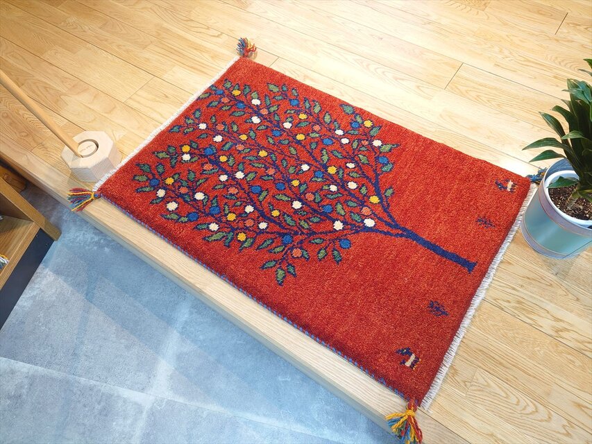 ペルシャ ギャッベ 玄関マット ラグ 88x60cm 茜色 椿のような