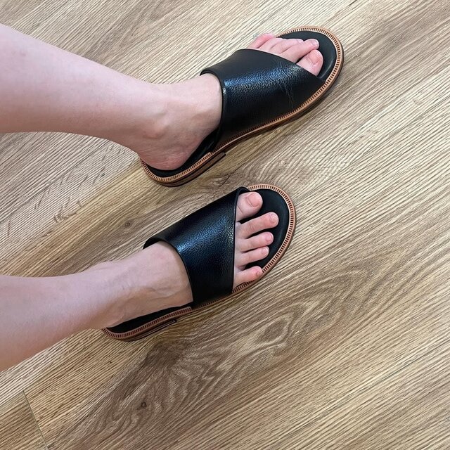 本革サンダル　無料サイズ調整可　色変更可　外反母趾対応可能　大人可愛い本革サンダル　22cm～26cm