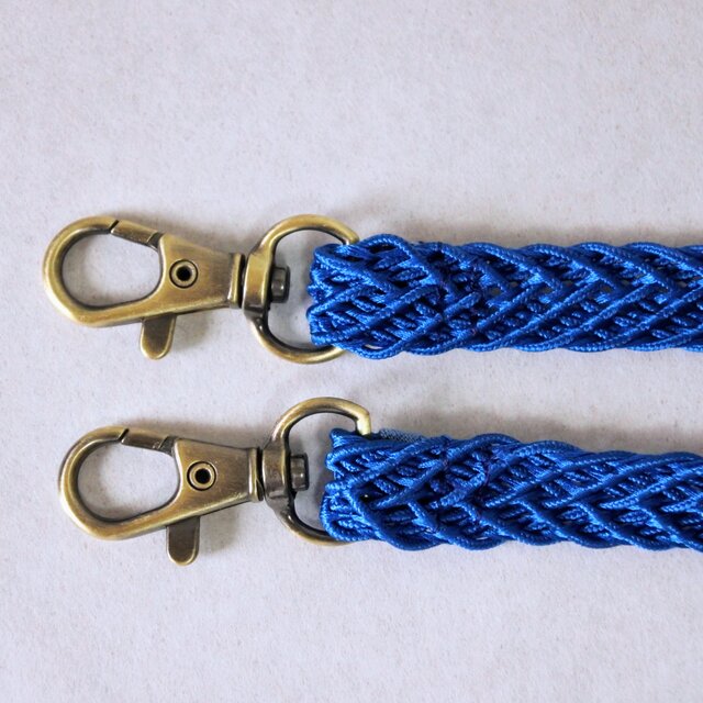 着物リメイク　帯締めで作ったスマホショルダー、スマホストラップ