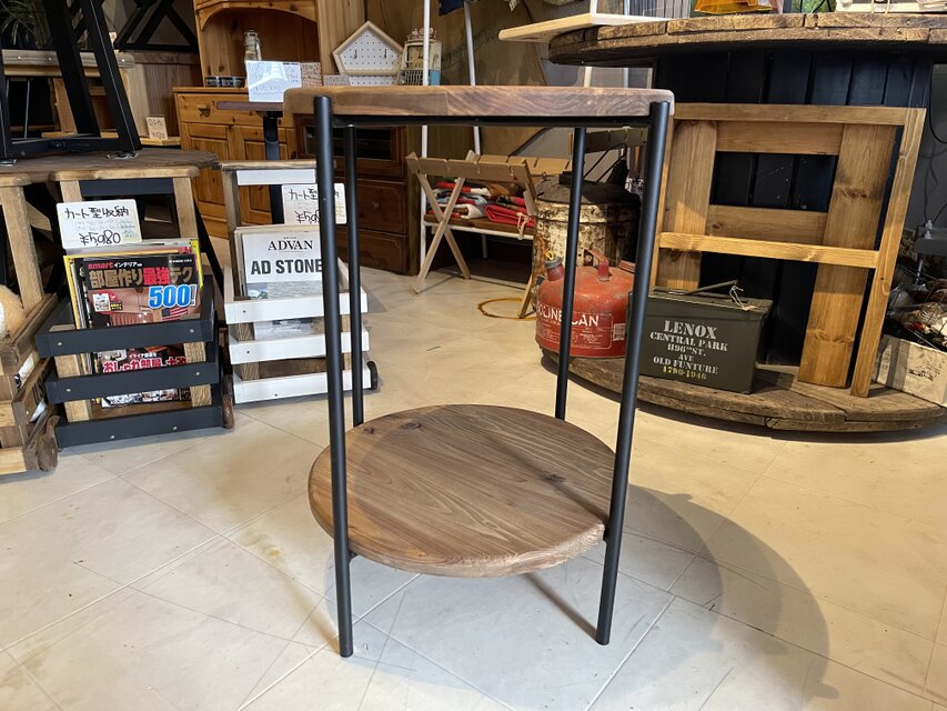 在庫あり　即納　丸テーブル　テーブル　机　ダーク　ブラック　杉　棚　天然木 在庫あり 即納 丸テーブル テーブル 机 ダーク ブラック 杉 棚 天然木