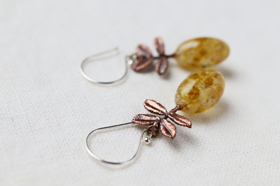 noguchi 卵型ピアス 箱付き noguchi 卵型ピアス 箱付き