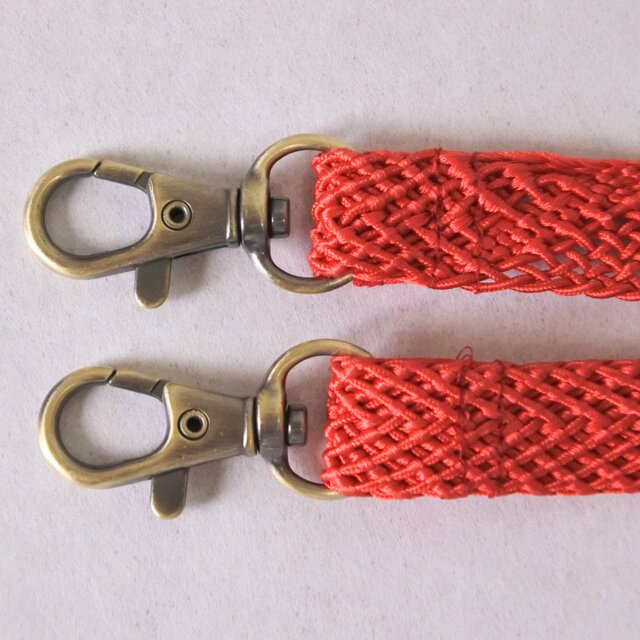 着物リメイク　帯締めで作ったスマホショルダー、スマホストラップ