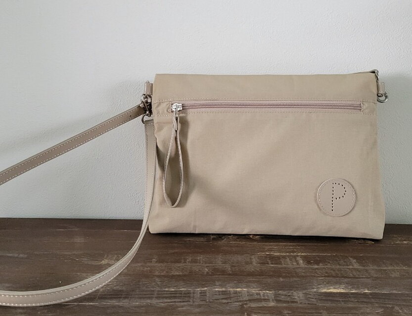 撥水加工ナイロンのサコッシユ(ベージュ)