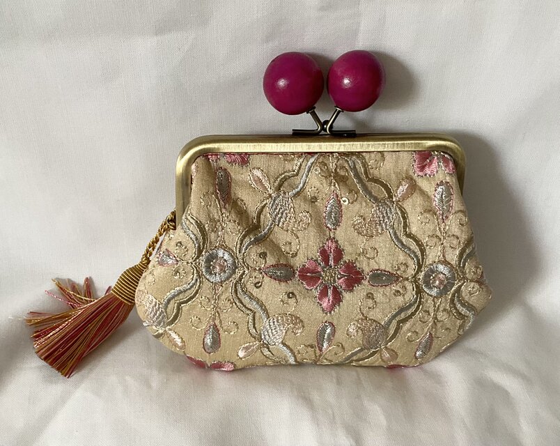 インド刺繍　木玉親子がま口ミニ財布