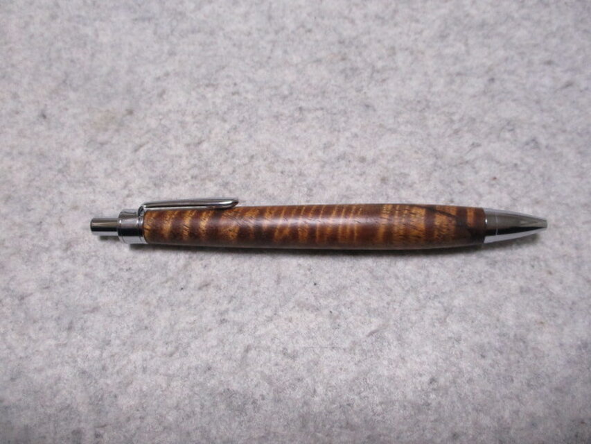 ハワイアンコア カーリー杢 椿油仕上げ 木軸ボールペン(シャープ