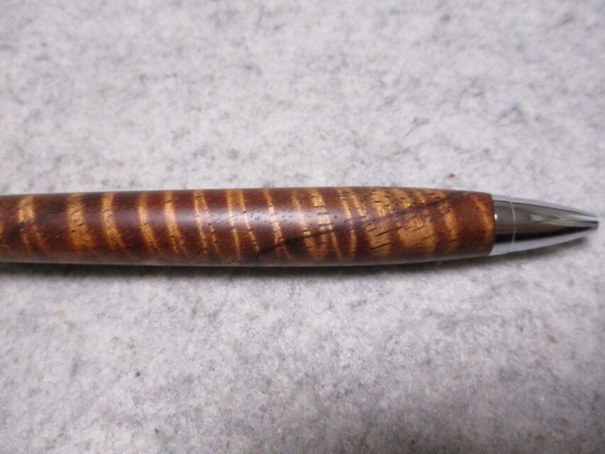 ハワイアンコア カーリー杢 椿油仕上げ 木軸ボールペン(シャープ