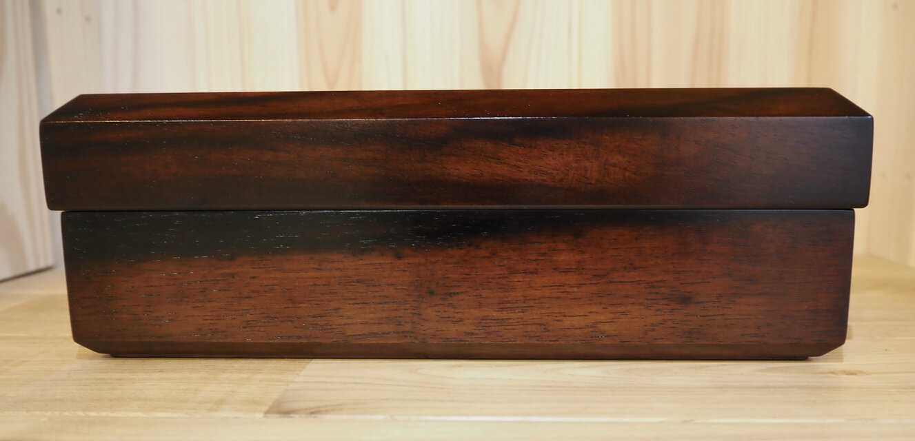 黒柿の文箱 | iichi 日々の暮らしを心地よくするハンドメイドや