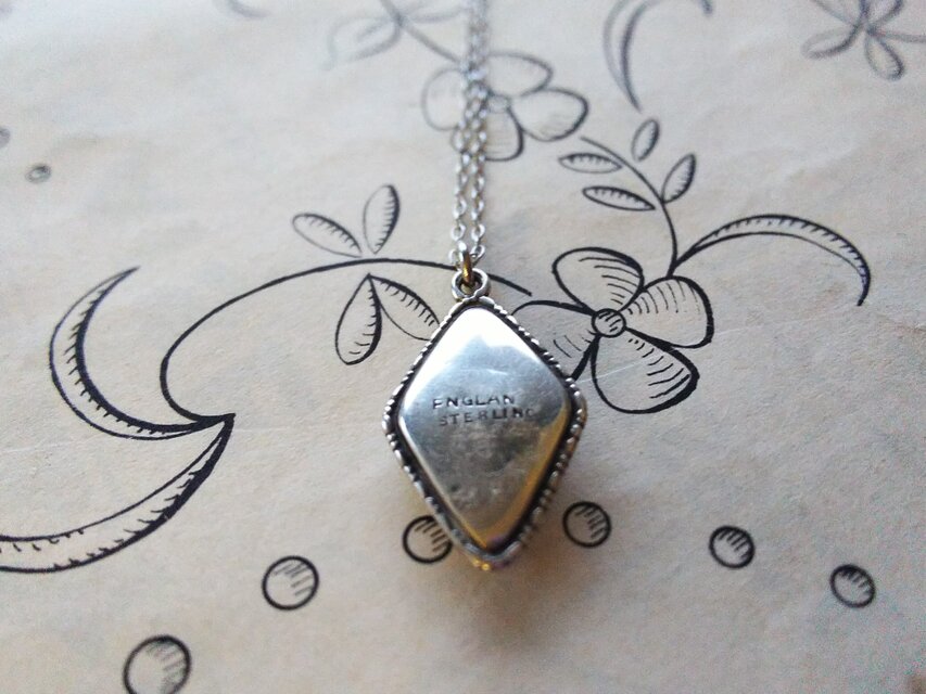 アンティーク／ヴィンテージ　ネックレス　モルフォ蝶 ヴィンテージUSA製蝶モチーフシルバーネックレス 雰囲気ある一品