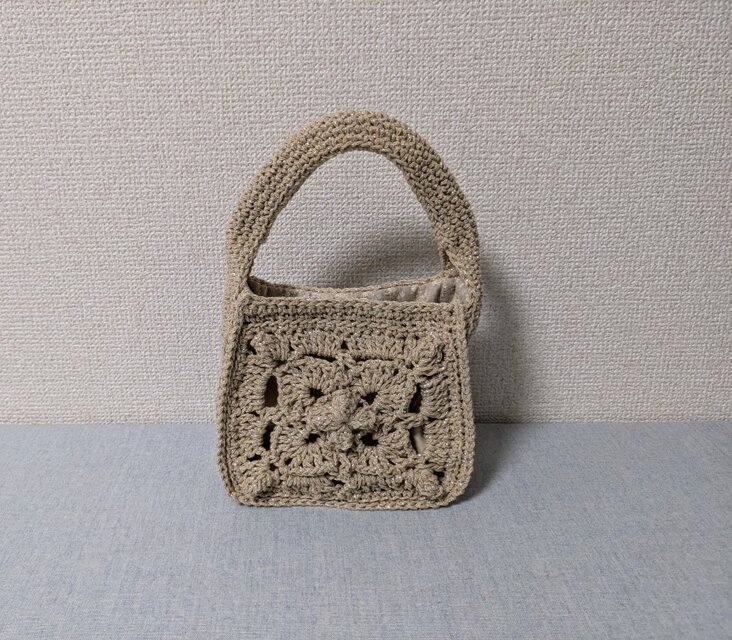 ✳ワンハンドルのミニバッグベージュシルバー✳