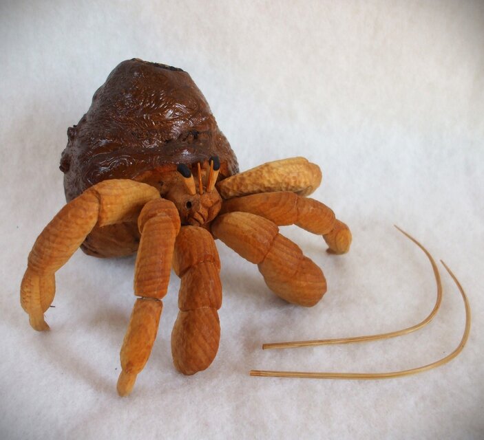 ☆ヤドカリの木彫り置物☆ | iichi 日々の暮らしを心地よくする
