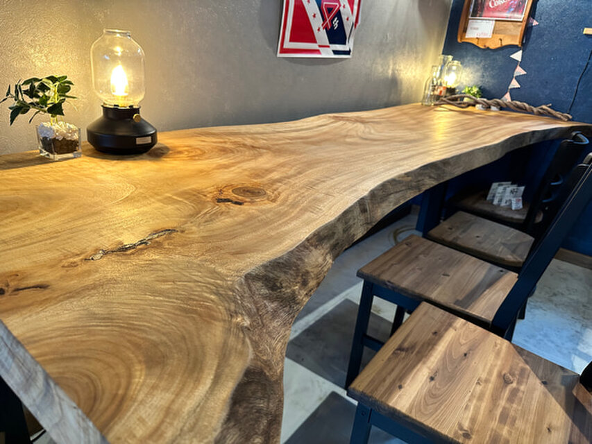 即納OK 世界に一枚。和歌山産 楠の超特大一枚板カウンター【幅2700