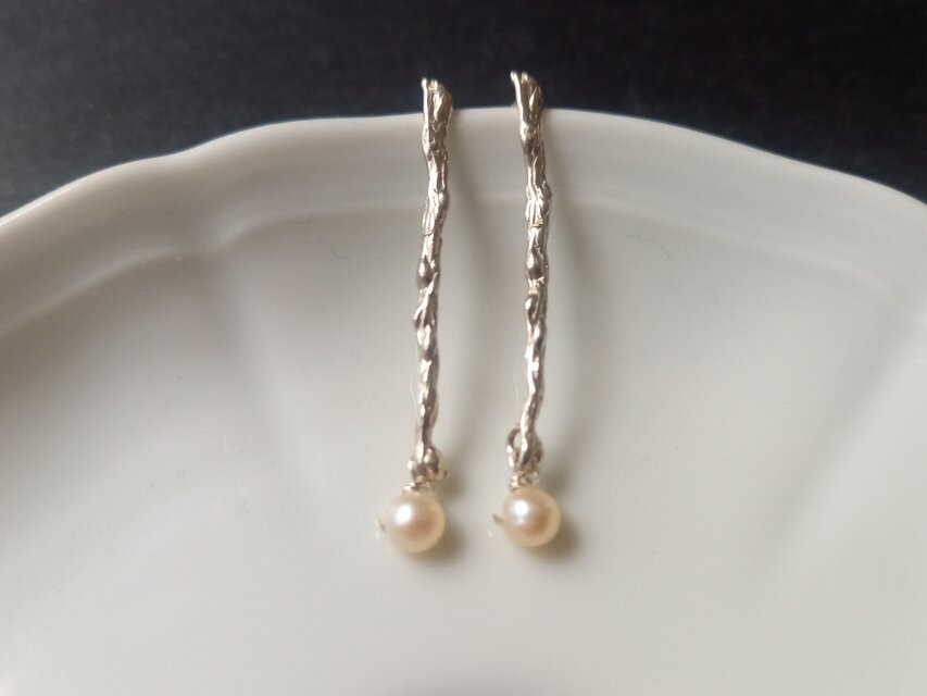 Utoka  ☆ silver  蔓とパール  ピアス