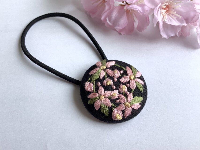 Always*たっぷり桜のヘアゴム(黒)