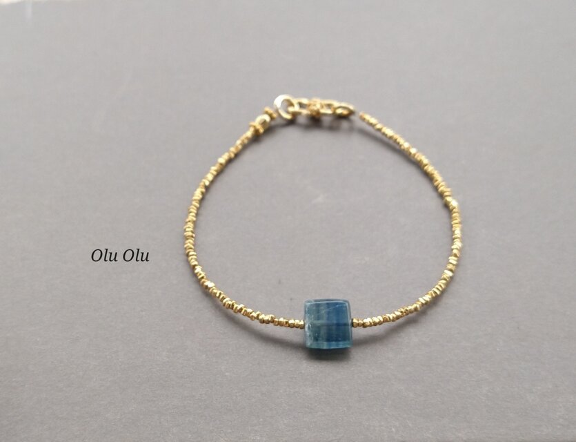 カイヤナイト×カレンシルバーのブレスレット