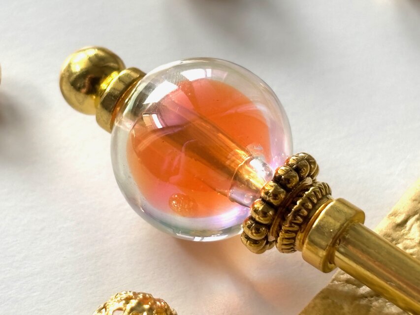 かんざし　鬼灯の様なオレンジとクリアの２トーンカラービーズ　一本挿し　一本簪　涼しげ　夏　ホオズキ　ほおずき