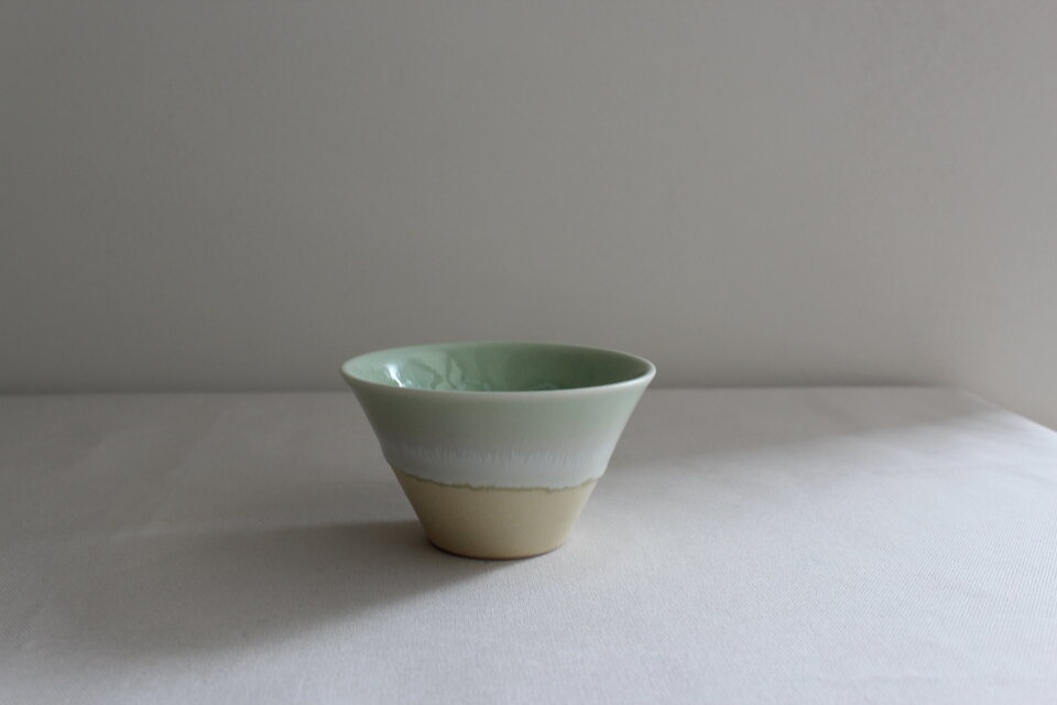 パステルジュレ反り鉢小グリーンクリーム