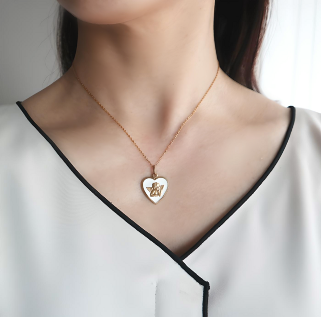 フランス製！頬杖をつく天使のハートネックレス マルティノ社
