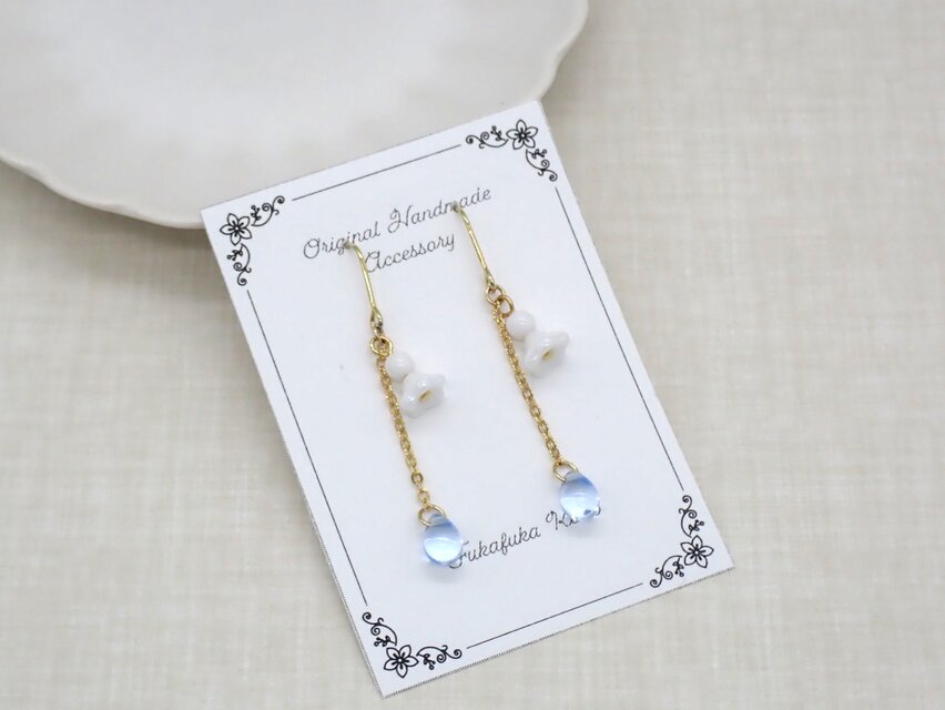 てるてる坊主と雨のしずくのピアス／イヤリング