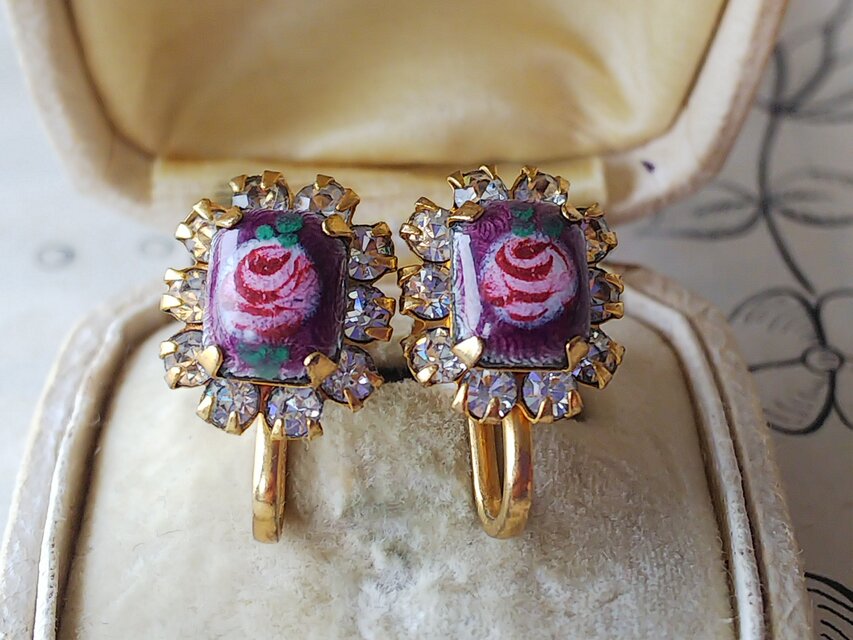 ヴィンテージ　エナメル薔薇／Pink・パープル　Rhineストーン イヤリング