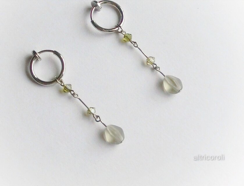 クリスタルフリンジ·イヤリング(ピアス) / スモークカーキ