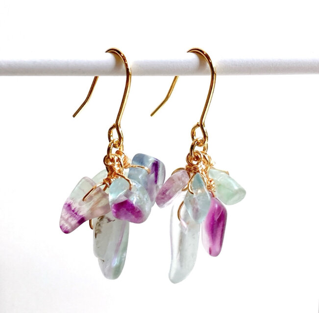 天然石フローライトのボリュームデザインピアス/イヤリング