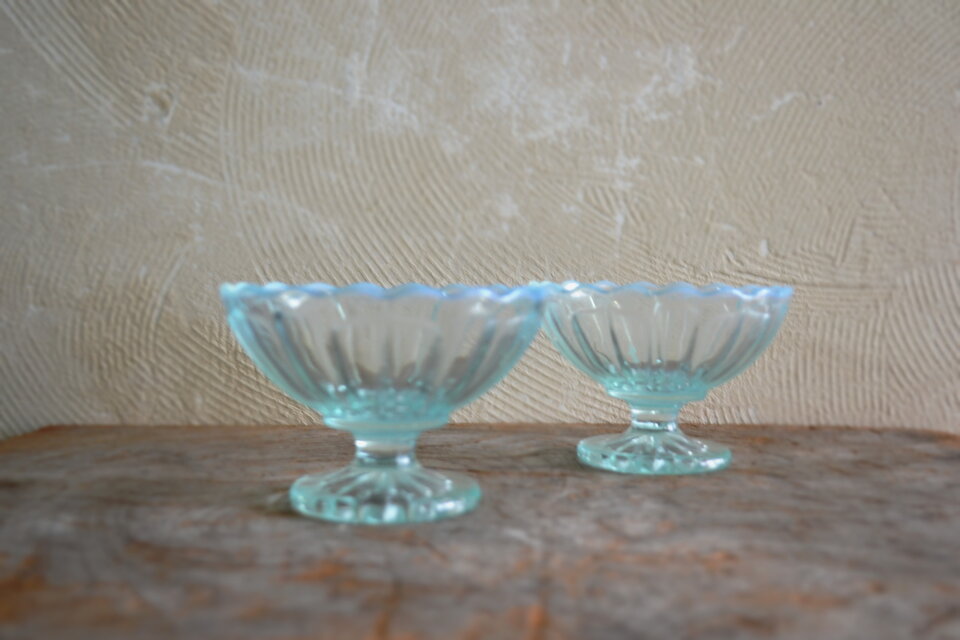 プレスガラス水色氷カップ 2個 昭和レトロ | iichi 日々の暮らしを