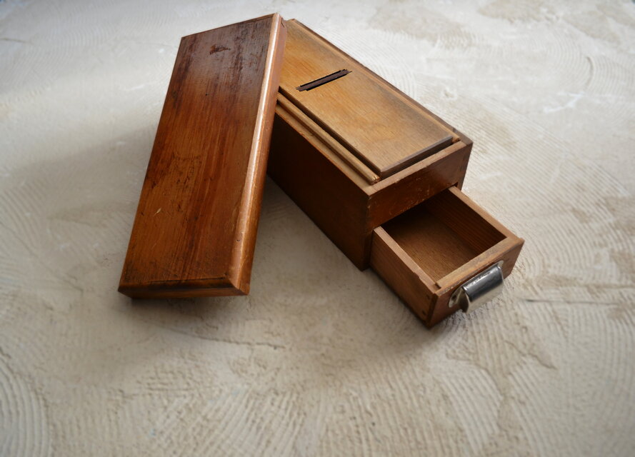 昔からの道具　鰹節削り　出汁づくり