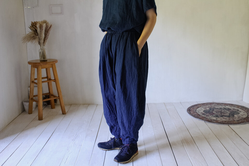 farmers pants｜群青色（ぐんじょういろ）｜草木染め・ダブルガーゼのワイドテーパードパンツ（ユニセックス）
