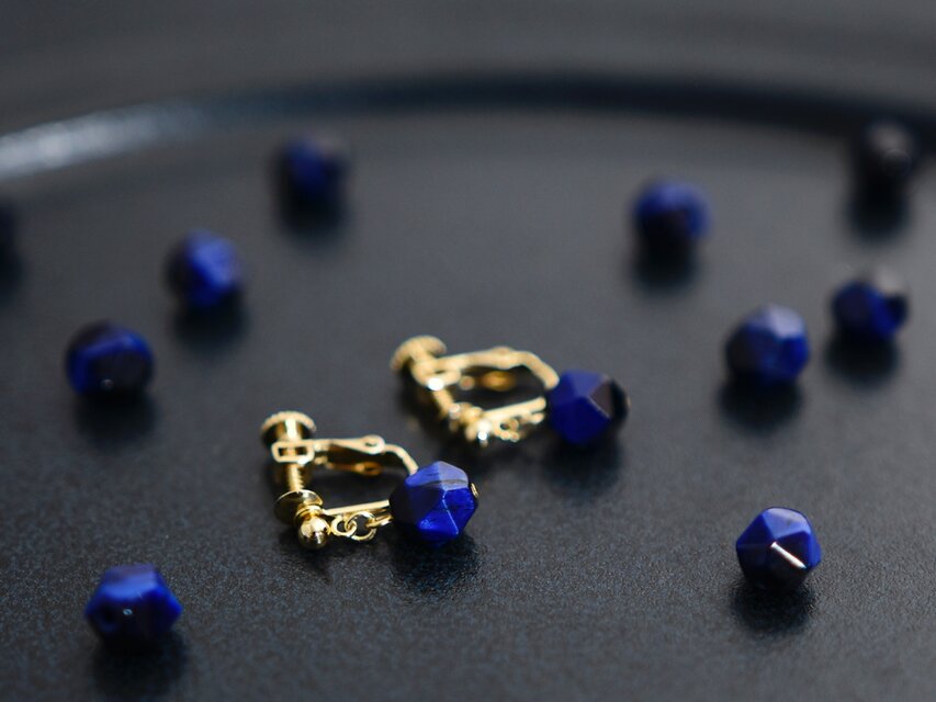 【イヤリング】深海の結晶 オリエンタルブルー・1粒