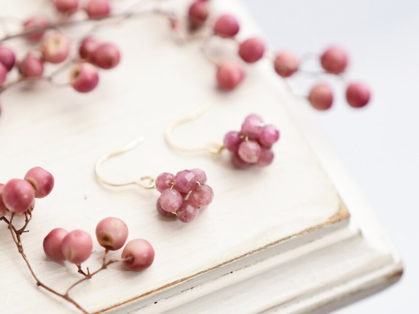 【14kgf ピアス】ピンクトルマリン ペッパーベリー 実 金平糖 10月誕生石／誕生日プレゼントにも