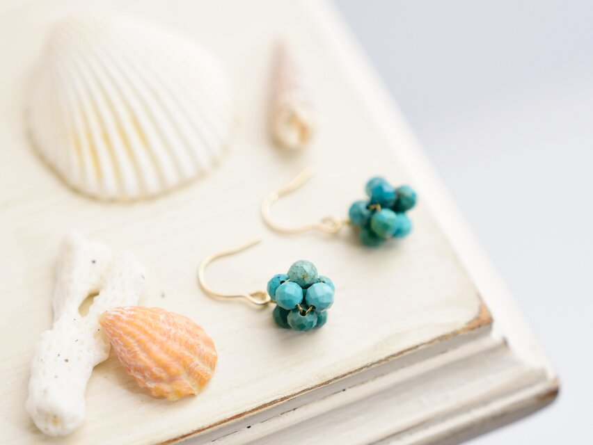 【14kgf ピアス】ターコイズ ブルー 海の実 金平糖 12月誕生石／誕生日プレゼントにも