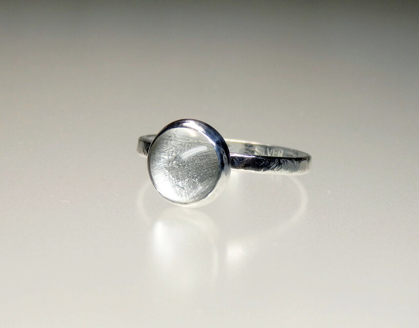 水晶の彫金リング　　１1号