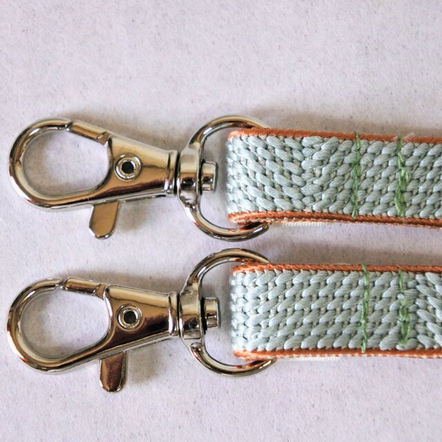 着物リメイク　帯締めで作ったスマホショルダー、スマホストラップ