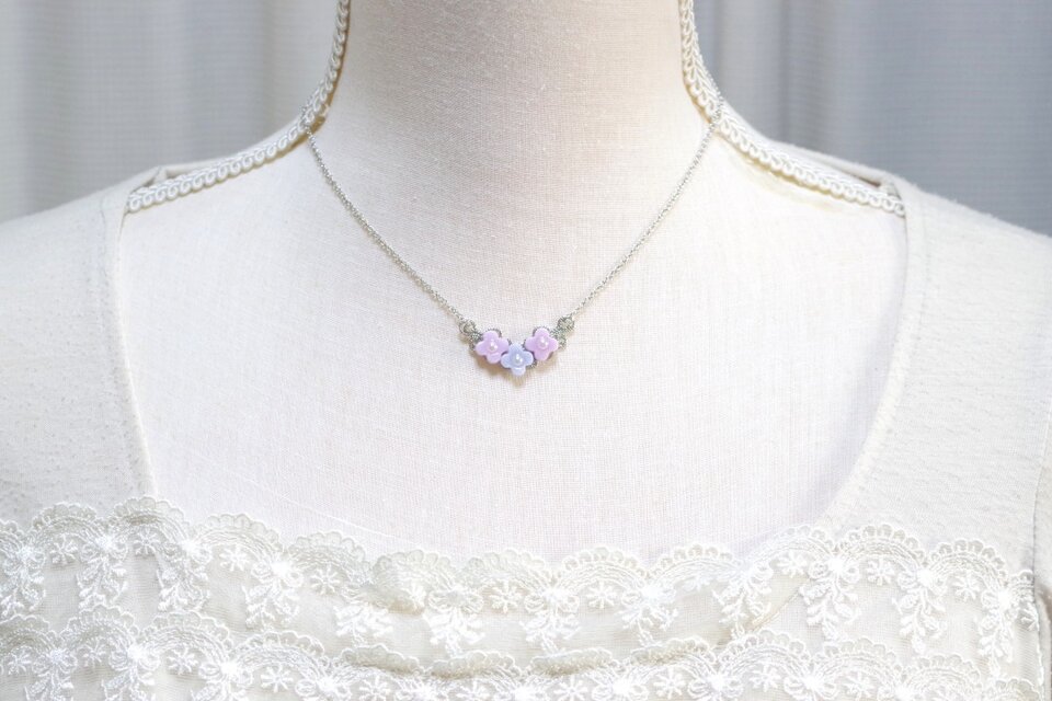 【受注製作】クレイアート　紫陽花のネックレス〈ブランコは揺れる〉