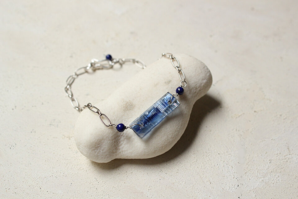 カイヤナイトシリカ カイヤナイト デザインブレスレット 1点物】天然色◇爽やか カイヤナイトシリカ 13mm ブレスレット