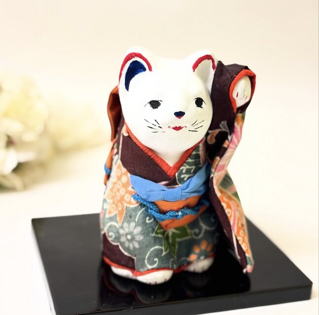 一閑張り（猫） 一閑張り張子 お着物招き猫 | iichi 日々の暮らしを心地よくする