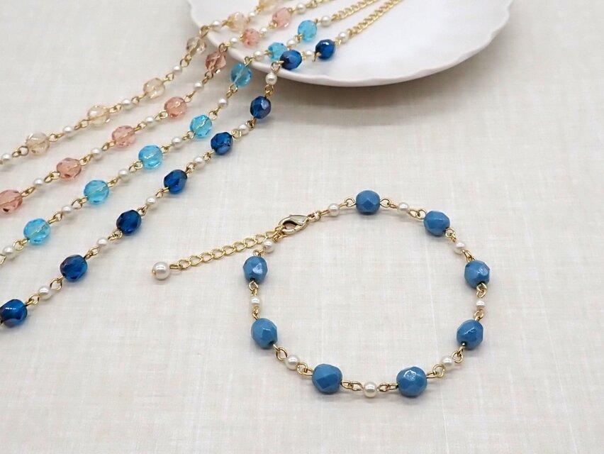 《５色から選べる》チェコビーズとパールのブレスレット