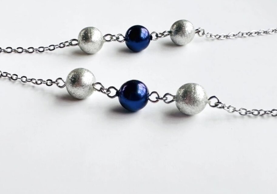 Always*ネイビーカラーのビジューネックレス | iichi 日々の暮らしを