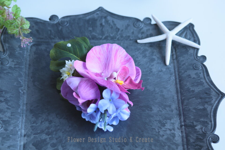 優しいグラデーション色の薔薇ヘアクリップ☆ハンドメイド手編みクリップバラ 優しいグラデーション色の薔薇ヘアクリップ☆ハンドメイド手編み