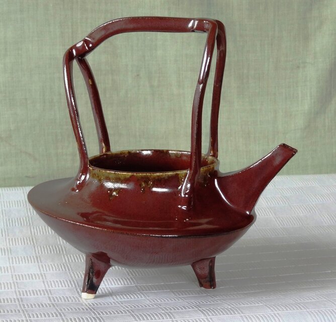 注器形の花器　「S」