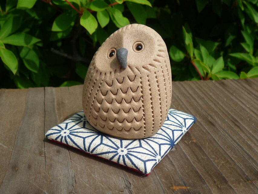 ふくろう（茶） | iichi 日々の暮らしを心地よくするハンドメイドや