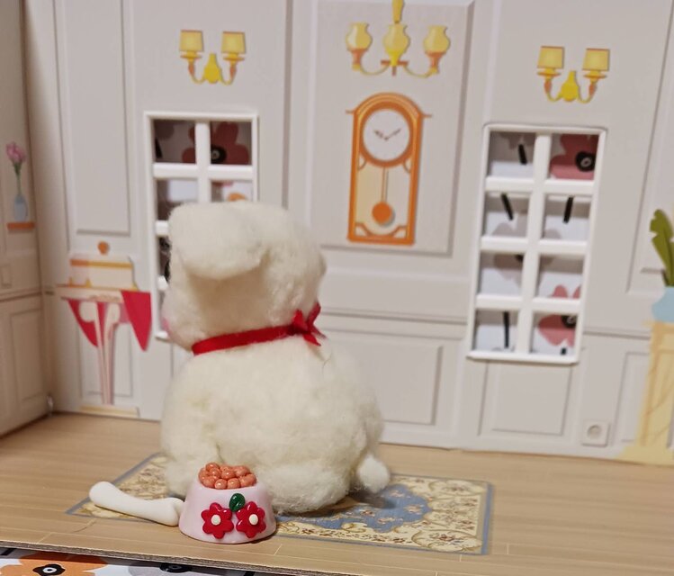 羊毛フェルト たれ耳ぷっくり犬ワンちゃん お腹すいたー！ | iichi