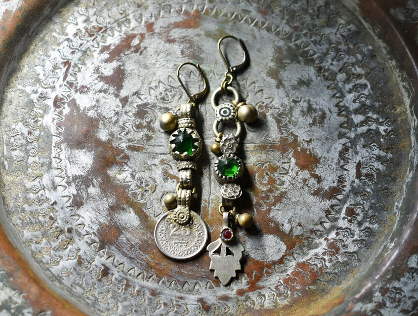 oldコインとアフガンメタル、民族鈴のアンシメトリーピアス